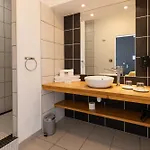 Chateau La Cheze - Bordeaux 3*