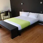 Chateau La Cheze - Bordeaux Hotel 3*