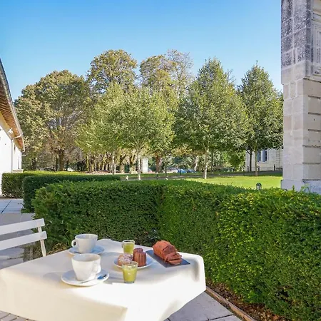 Chateau La Cheze - Bordeaux 3*