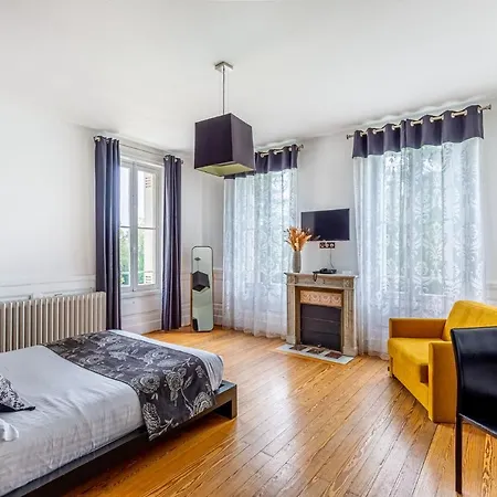 Chateau La Cheze - Bordeaux Floirac מלון 3*