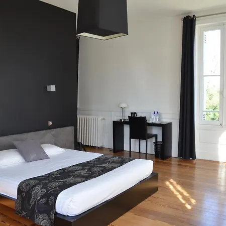 Chateau La Cheze - Bordeaux Floirac 3* פלורק