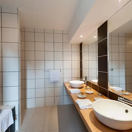 Chateau La Cheze - Bordeaux 3*