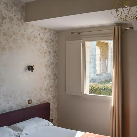 Otel Chateau La Cheze - Bordeaux