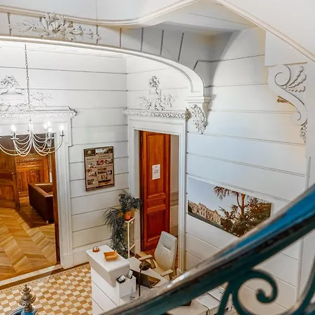 Chateau La Cheze - Bordeaux Hotel