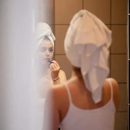 Chateau La Cheze - Bordeaux Hotel 3*