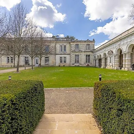 Chateau La Cheze - Bordeaux Otel 3*