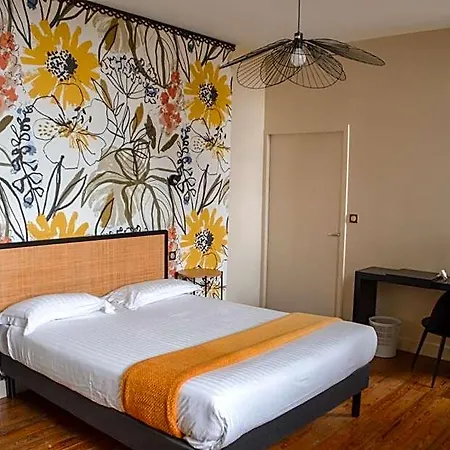 Chateau La Cheze - Bordeaux Otel 3*
