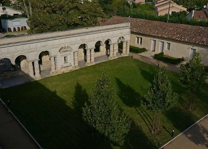 Château La Chèze - Bordeaux 3*